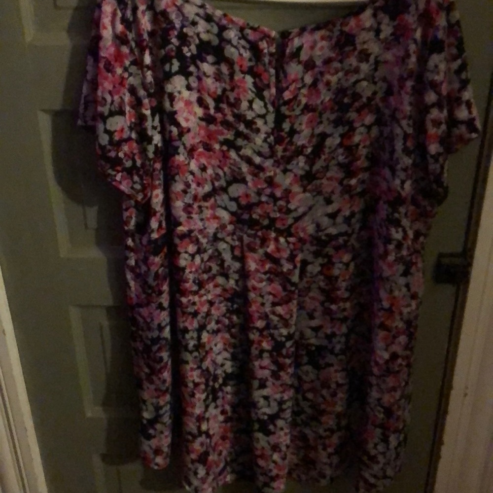 Shirt - Picture 2 of 3